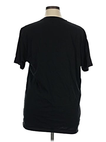 Uniqlo Short Sleeve T-Shirt (view 2)