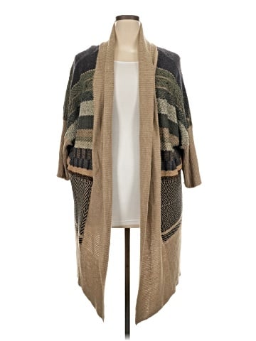Nic + Zoe Poncho (view 1)