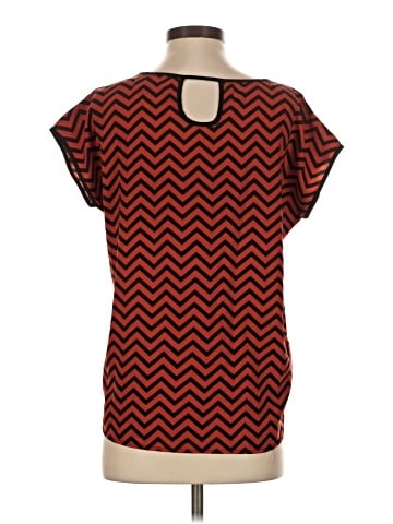 Romeo & Juliet Couture Short Sleeve Top (view 2)