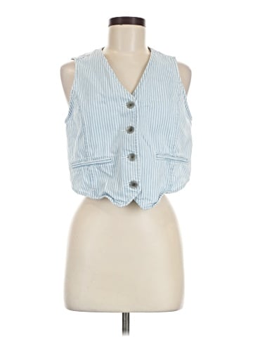 Old Navy Sleeveless Button-Down Shirt (view 1)