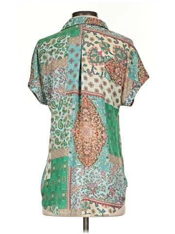 Cupcakes & Cashmere Short Sleeve Blouse (view 2)