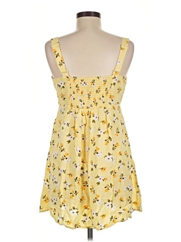 Old Navy Casual Dress (view 2)