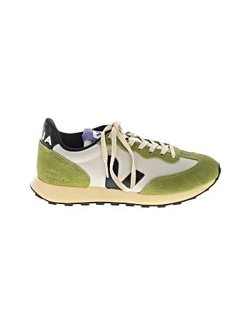 VEJA Sneakers (view 1)