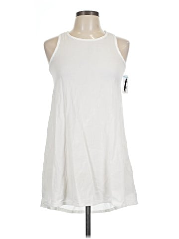 Melrose and Market Sleeveless Top (view 1)