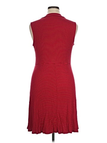 Old Navy Casual Dress (view 2)