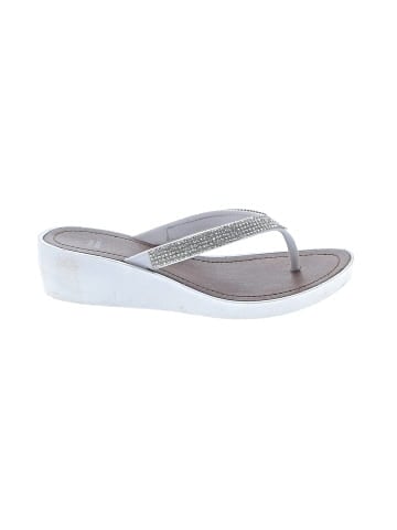 Unbranded Flip Flops (view 1)