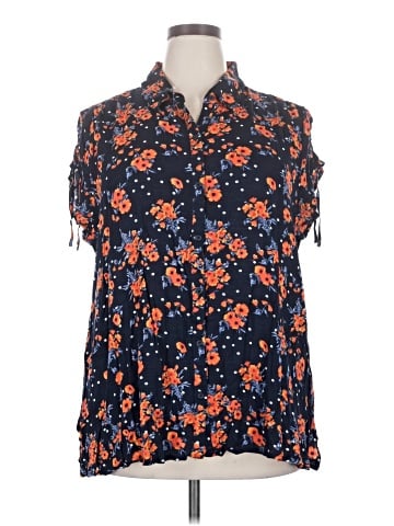 Lane Bryant Outlet Short Sleeve Blouse (view 1)