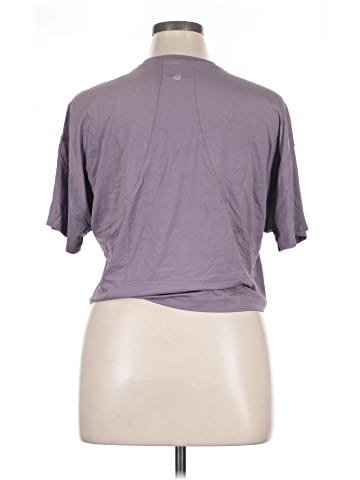 Lululemon Athletica Short Sleeve Turtleneck (view 2)