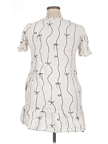 Jane and Delancey Casual Dress (view 2)