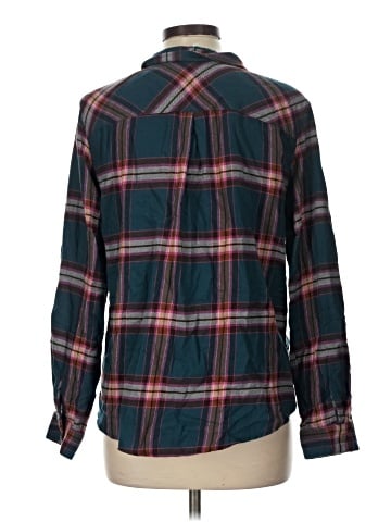 Maurices Long Sleeve Button-Down Shirt (view 2)