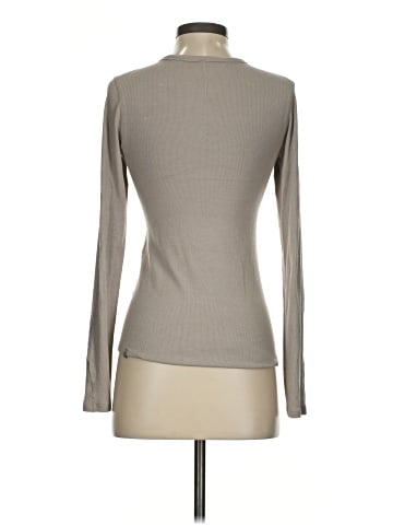 Lululemon Athletica Long Sleeve Turtleneck (view 2)