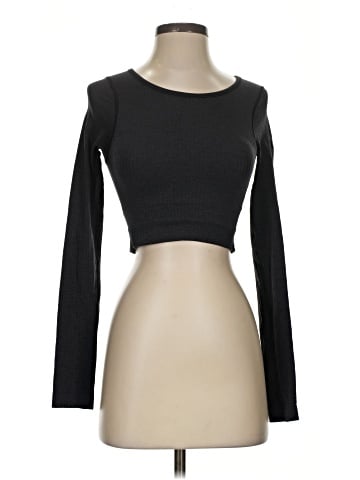 Lululemon Athletica Long Sleeve T-Shirt (view 1)