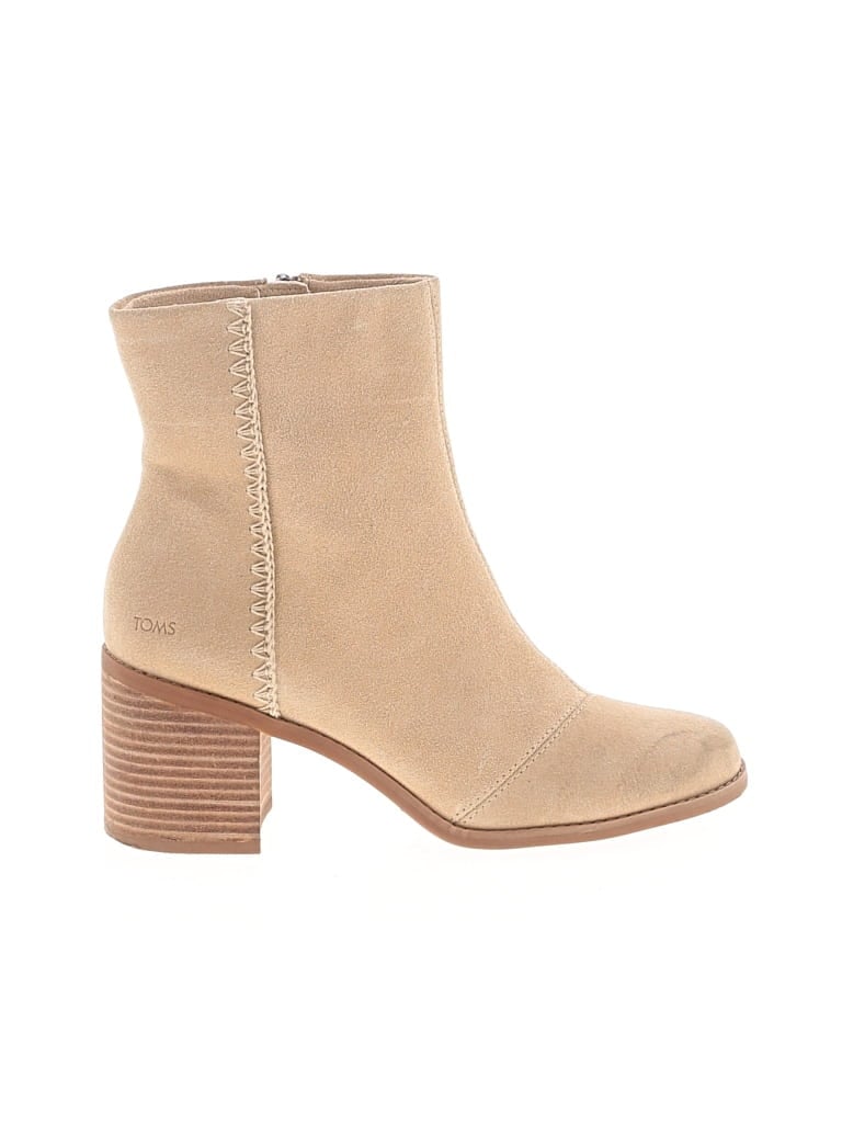 Pre-owned Toms Ankle Boots In Tan