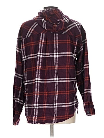 Maurices Long Sleeve Button-Down Shirt (view 2)