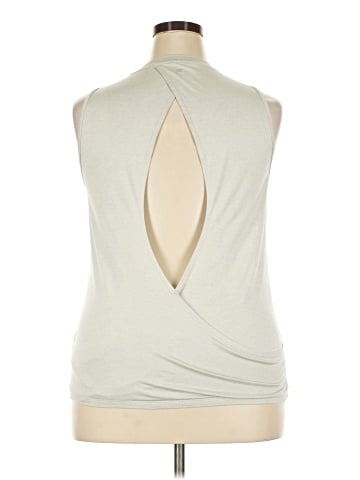 Yitty Sleeveless T-Shirt (view 2)