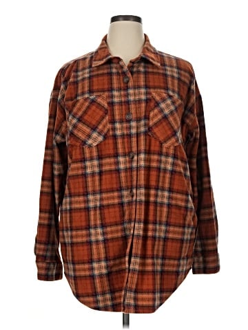 Maurices Long Sleeve Button-Down Shirt (view 1)