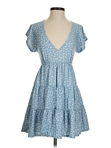 Urban Outfitters Casual Dress (view 1)