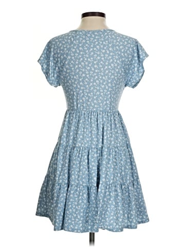 Urban Outfitters Casual Dress (view 2)
