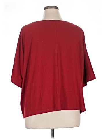 Dokotoo 3/4 Sleeve T-Shirt (view 2)