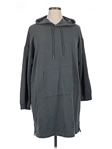 Lou & Grey Poncho (view 1)