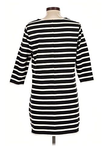 Old Navy Casual Dress (view 2)