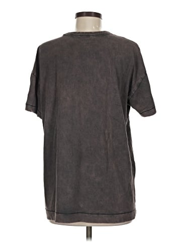Old Navy Short Sleeve T-Shirt (view 2)