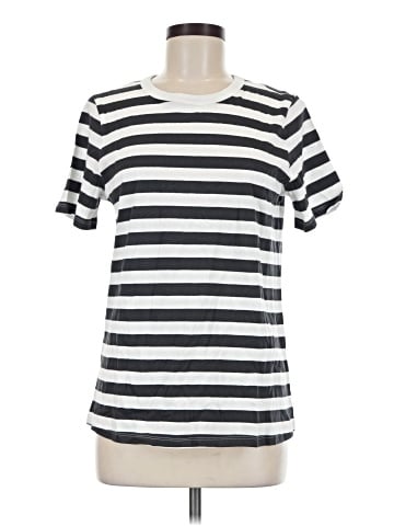 Old Navy Short Sleeve T-Shirt (view 1)