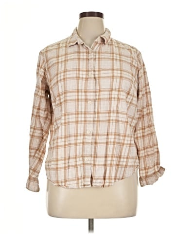 Old Navy Long Sleeve Button-Down Shirt (view 1)