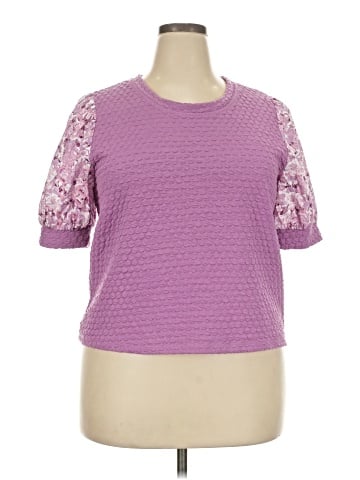 Versona Short Sleeve T-Shirt (view 1)