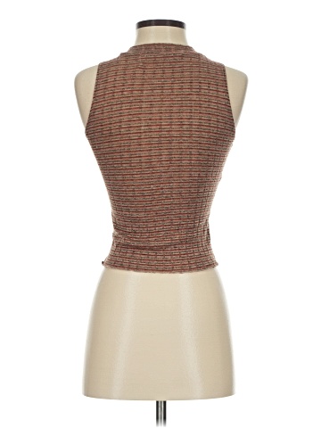 Hiatus Sleeveless Top (view 2)