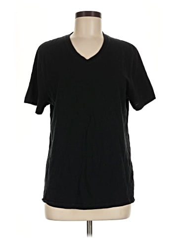 Old Navy Active T-Shirt (view 1)