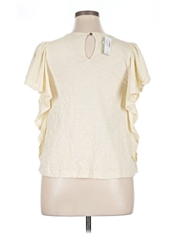 Maurices Short Sleeve T-Shirt (view 2)