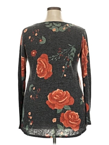 Lularoe 3/4 Sleeve T-Shirt (view 2)