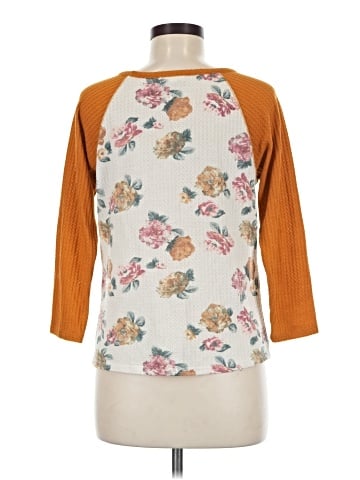 Eyeshadow 3/4 Sleeve Top (view 2)