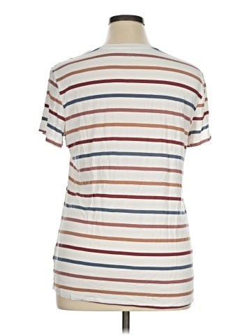 24/7 Maurices Short Sleeve T-Shirt (view 2)