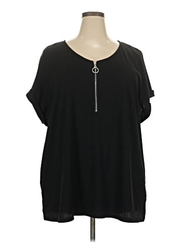BLOOMCHIC Short Sleeve T-Shirt (view 1)