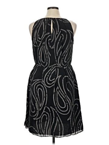 Banana Republic Cocktail Dress (view 2)