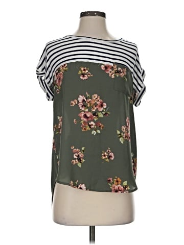 Xhilaration Short Sleeve T-Shirt (view 1)