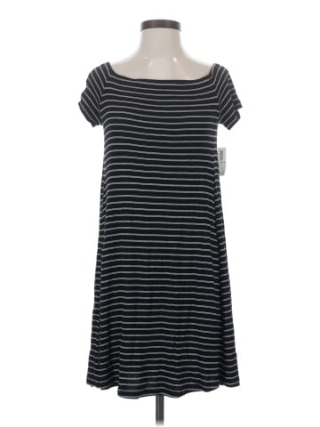 Old Navy Casual Dress (view 1)