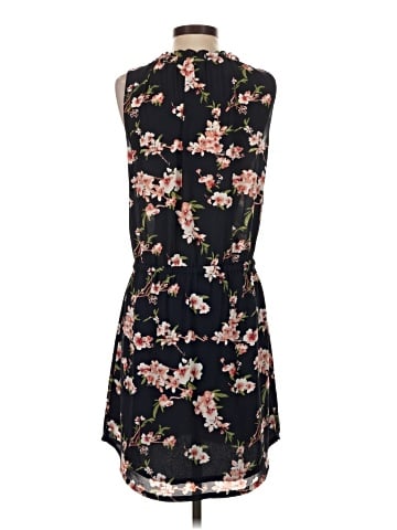 Lila Rose Casual Dress (view 2)