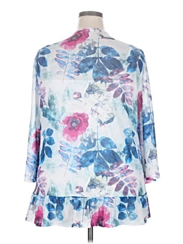 North Style 3/4 Sleeve Blouse (view 2)