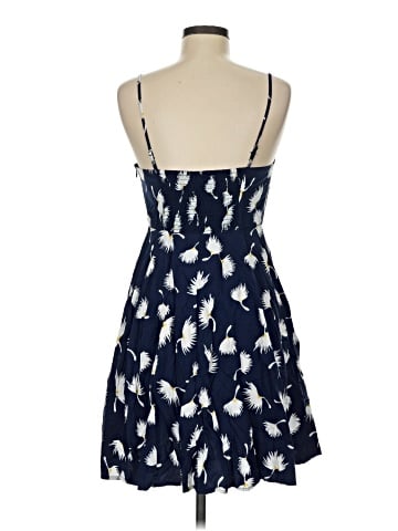 Old Navy Casual Dress (view 2)