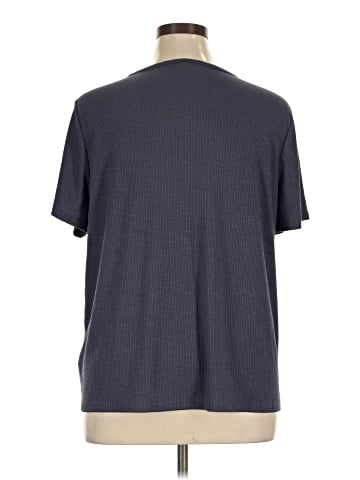 Old Navy Short Sleeve T-Shirt (view 2)