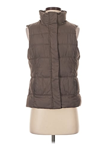 Gap Outlet Vest (view 1)