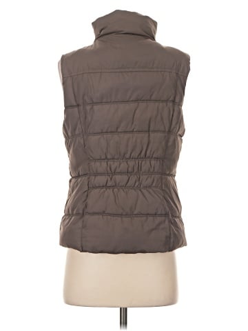Gap Outlet Vest (view 2)