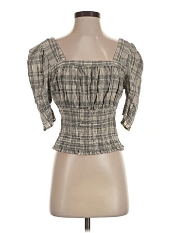 Universal Thread Short Sleeve Top (view 1)