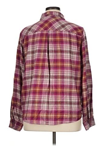 Maurices Long Sleeve Button-Down Shirt (view 2)