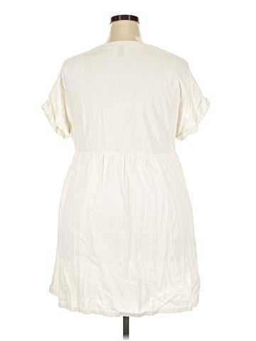Universal Thread Casual Dress (view 2)