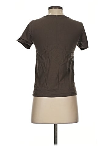 Uniqlo Short Sleeve T-Shirt (view 2)