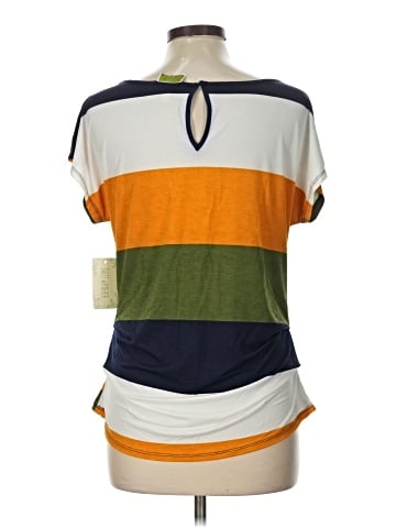 Sweet Wanderer Short Sleeve Top (view 2)